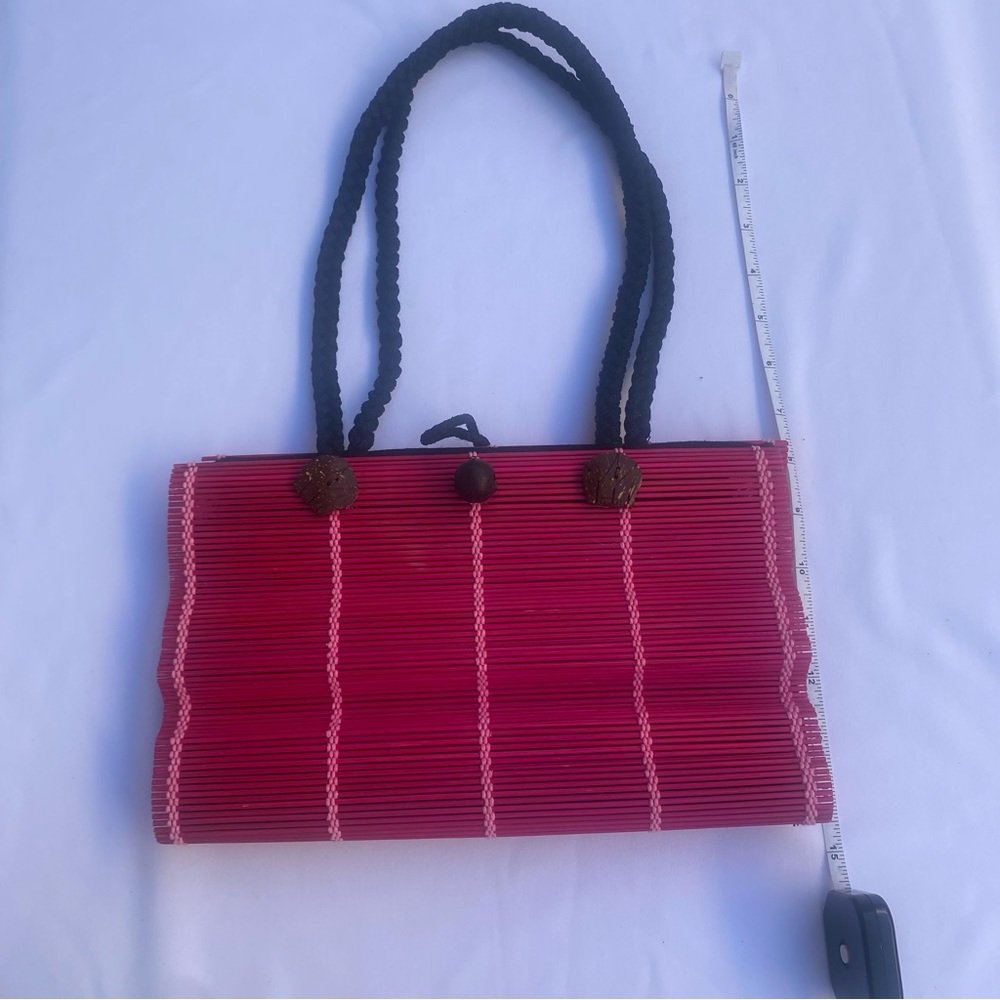 Bright pink purse .